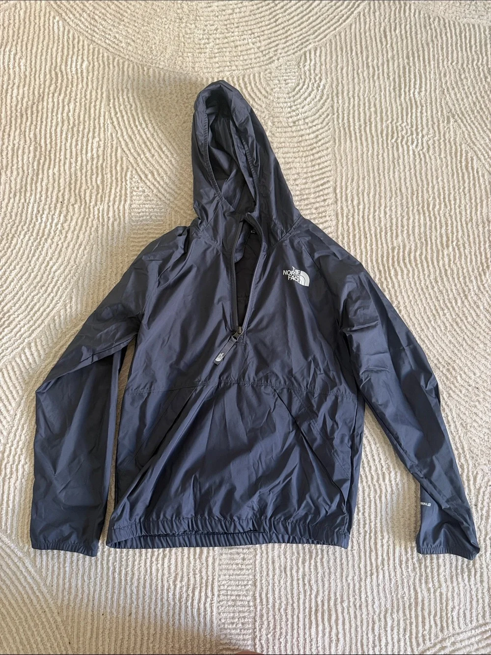 The North Face boy’s  Hooded Windbreaker - Dark Gray